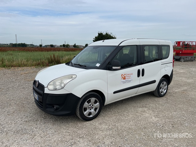 2013 Fiat Doblo Van Truck - Легковой фургон: фото 2 2013 Fiat Doblo Van Truck - Легковой фургон: фото 2