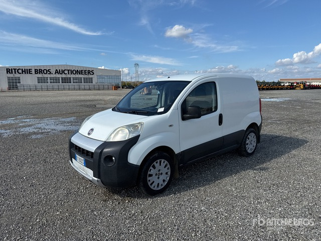 2015 Fiat Fiorino Van Truck - Цельнометаллический фургон: фото 1 2015 Fiat Fiorino Van Truck - Цельнометаллический фургон: фото 1