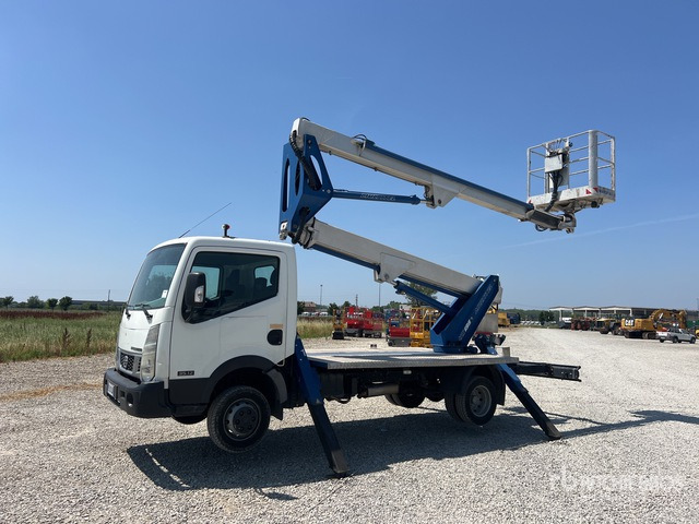 2015 Nissan 2015 Multitel Pagliero HX195 19 ... Bucket Truck - Грузовик с подъемником: фото 1 2015 Nissan 2015 Multitel Pagliero HX195 19 ... Bucket Truck - Грузовик с подъемником: фото 1