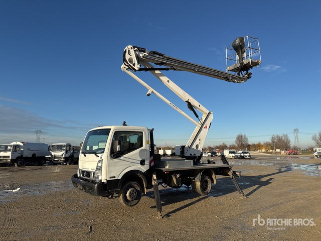 2018 Nissan Cabstar 35C13 2018 Oil&Steel Snake 21-12 21 m on Bucket Truck - Грузовик с подъемником: фото 1 2018 Nissan Cabstar 35C13 2018 Oil&Steel Snake 21-12 21 m on Bucket Truck - Грузовик с подъемником: фото 1