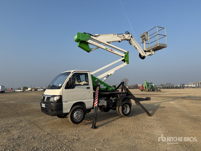 2018 Piaggio Porter Maxxi Comet 14.6 HQ 14 m on Bucket Truck - Грузовик с подъемником: фото 1 2018 Piaggio Porter Maxxi Comet 14.6 HQ 14 m on Bucket Truck - Грузовик с подъемником: фото 1