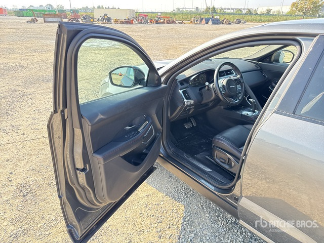 2020 Jaguar E Pace 2.0D I4 CHEQUERED FLAG AUTO 4WD SUV - Внедорожник: фото 5 2020 Jaguar E Pace 2.0D I4 CHEQUERED FLAG AUTO 4WD SUV - Внедорожник: фото 5