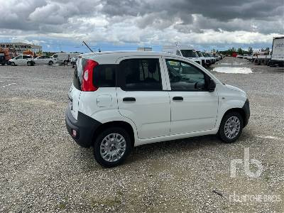 FIAT PANDA Hybrid - Грузовик с закрытым кузовом: фото 3 FIAT PANDA Hybrid - Грузовик с закрытым кузовом: фото 3