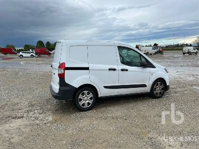 FORD TRANSIT COURIER COURIER 1.5 TDCI 75CV A-DOORS - Грузовик с закрытым кузовом: фото 3 FORD TRANSIT COURIER COURIER 1.5 TDCI 75CV A-DOORS - Грузовик с закрытым кузовом: фото 3