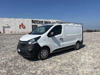 OPEL VIVARO - Грузовик с закрытым кузовом: фото 1 OPEL VIVARO - Грузовик с закрытым кузовом: фото 1