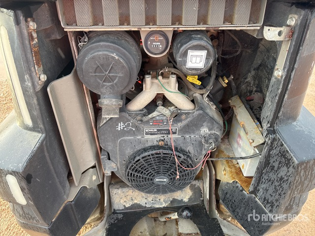 2014 Ditch Witch 4x4 Porteur Pour Tranchesue-Tar ... Trencher Trailer - Низкорамный прицеп: фото 3 2014 Ditch Witch 4x4 Porteur Pour Tranchesue-Tar ... Trencher Trailer - Низкорамный прицеп: фото 3