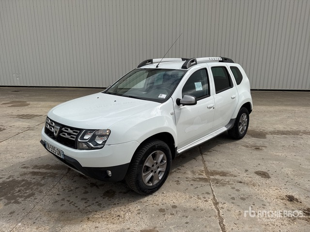 2015 DACIA Duster 4x4 Vehicule Utilitaire Cargo Van - Легковой автомобиль: фото 2 2015 DACIA Duster 4x4 Vehicule Utilitaire Cargo Van - Легковой автомобиль: фото 2