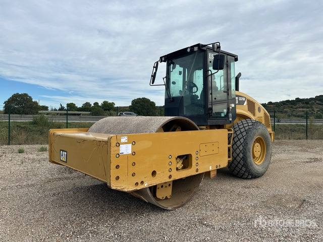 2017 Cat CS76B Compacteur Mono Cylindre Smooth Drum Compactor - Компактор: фото 1 2017 Cat CS76B Compacteur Mono Cylindre Smooth Drum Compactor - Компактор: фото 1