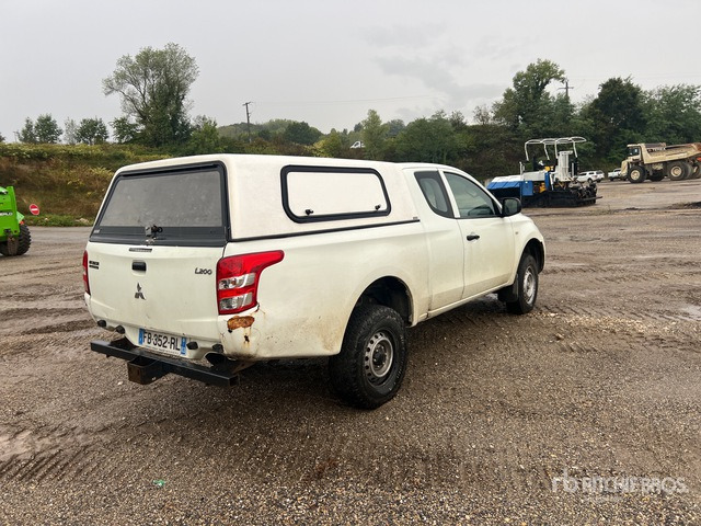 2018 Mitsubishi L200 4x4 Extended Cab (Inoperable) Pickup - Пикап: фото 3 2018 Mitsubishi L200 4x4 Extended Cab (Inoperable) Pickup - Пикап: фото 3