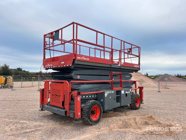 2018 Skyjack SJ9250 RT 4x4 Nacelle Ciseaux Scissor Lift - Ножничный подъемник: фото 1 2018 Skyjack SJ9250 RT 4x4 Nacelle Ciseaux Scissor Lift - Ножничный подъемник: фото 1