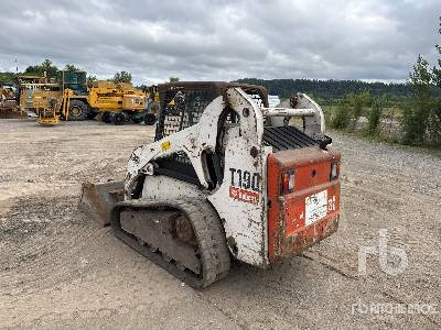 BOBCAT T190 Chargeuse Compacte - Гусеничный мини-погрузчик: фото 2 BOBCAT T190 Chargeuse Compacte - Гусеничный мини-погрузчик: фото 2