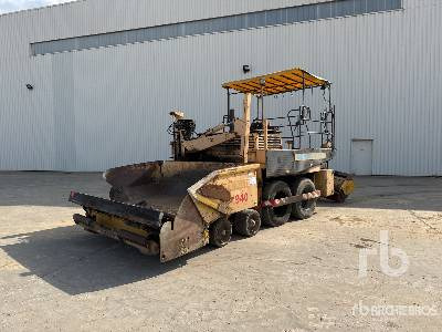 DEMAG SF12P Wheel Alimentateur A Enrobes - Асфальтоукладчик: фото 1 DEMAG SF12P Wheel Alimentateur A Enrobes - Асфальтоукладчик: фото 1