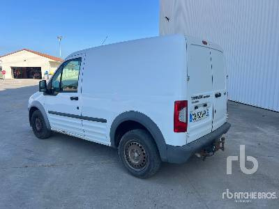 FORD TRANSIT Camion Fourgon - Грузовик с закрытым кузовом: фото 2 FORD TRANSIT Camion Fourgon - Грузовик с закрытым кузовом: фото 2