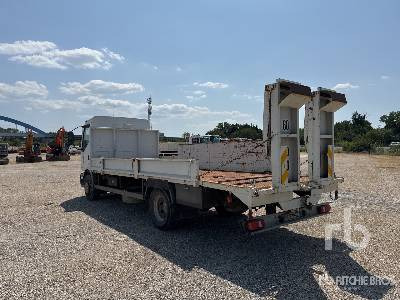 RENAULT MIDLUM 210 4x2 Camion Plateau - Грузовик бортовой/ Платформа: фото 2 RENAULT MIDLUM 210 4x2 Camion Plateau - Грузовик бортовой/ Платформа: фото 2