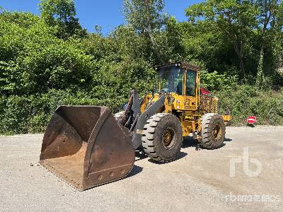 VOLVO L90E Chargeuse Sur Pneus (Inoperable) - Колёсный погрузчик: фото 1 VOLVO L90E Chargeuse Sur Pneus (Inoperable) - Колёсный погрузчик: фото 1
