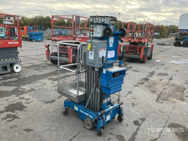2002 Genie AWP30S Vertical Mast Lift - Вертикальный мачтовый подъемник: фото 3 2002 Genie AWP30S Vertical Mast Lift - Вертикальный мачтовый подъемник: фото 3