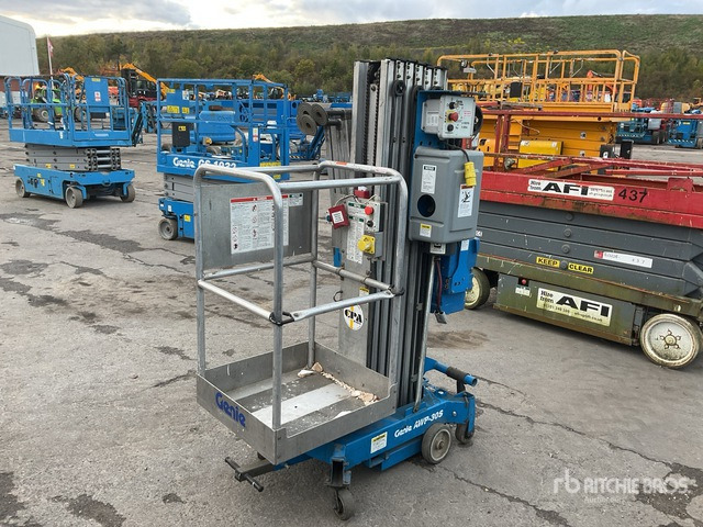 2002 Genie AWP30S Vertical Mast Lift - Вертикальный мачтовый подъемник: фото 2 2002 Genie AWP30S Vertical Mast Lift - Вертикальный мачтовый подъемник: фото 2