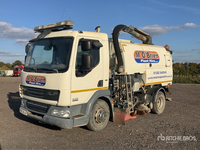 2012 DAF 45.180 2012 Johnston on Sweeper Truck - Подметально-уборочная машина: фото 1 2012 DAF 45.180 2012 Johnston on Sweeper Truck - Подметально-уборочная машина: фото 1