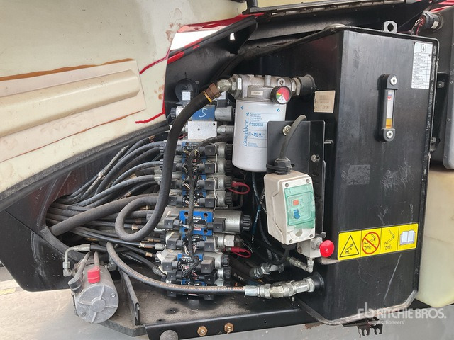 2012 JLG 600AJ 4WD Diesel Articulating Boom Lift - Коленчатый подъемник: фото 5 2012 JLG 600AJ 4WD Diesel Articulating Boom Lift - Коленчатый подъемник: фото 5