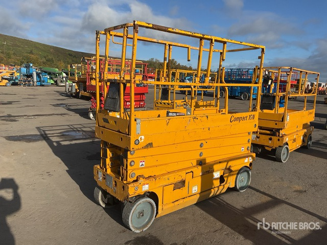 2015 Haulotte Compact 10N Electric Scissor Lift - Ножничный подъемник: фото 1 2015 Haulotte Compact 10N Electric Scissor Lift - Ножничный подъемник: фото 1