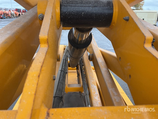 2015 Haulotte Compact 12 Electric Scissor Lift - Ножничный подъемник: фото 5 2015 Haulotte Compact 12 Electric Scissor Lift - Ножничный подъемник: фото 5