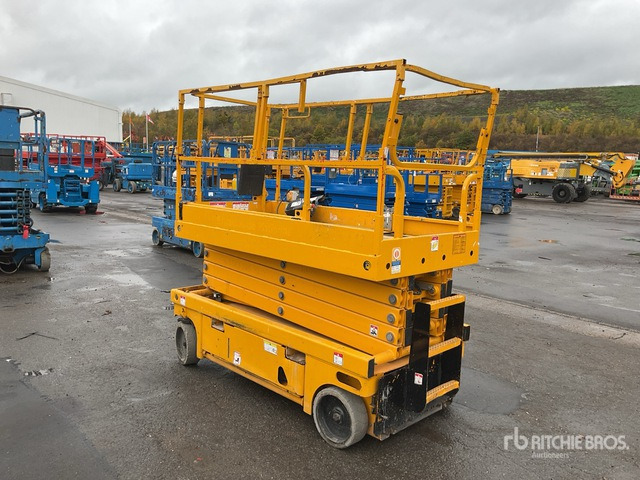 2015 Haulotte Compact 12 Electric Scissor Lift - Ножничный подъемник: фото 4 2015 Haulotte Compact 12 Electric Scissor Lift - Ножничный подъемник: фото 4