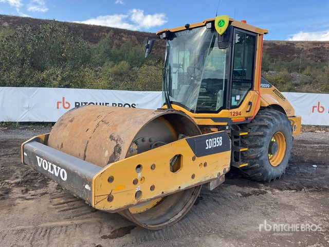 2021 Volvo SD135B Smooth Drum Compactor - Компактор: фото 1 2021 Volvo SD135B Smooth Drum Compactor - Компактор: фото 1