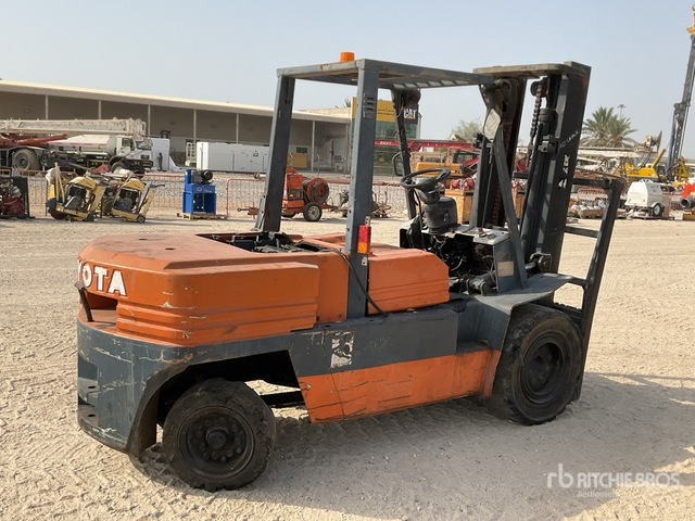 1995 Toyota 5FDA50 5 ton (Inoperable) Forklift - Дизельный погрузчик: фото 3 1995 Toyota 5FDA50 5 ton (Inoperable) Forklift - Дизельный погрузчик: фото 3