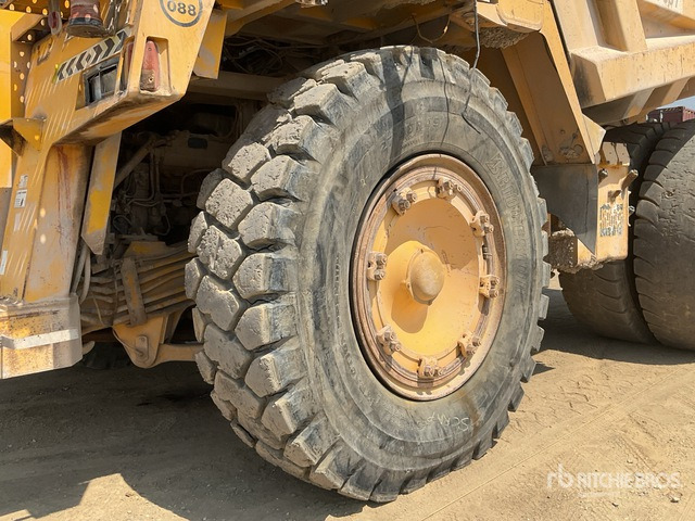 2001 Komatsu HD785-5 - Карьерный самосвал: фото 5 2001 Komatsu HD785-5 - Карьерный самосвал: фото 5