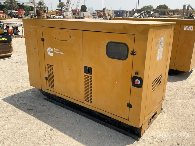 2005 Cummins 100 kVA Skid-Mounted Generator Set - Электрогенератор: фото 1 2005 Cummins 100 kVA Skid-Mounted Generator Set - Электрогенератор: фото 1