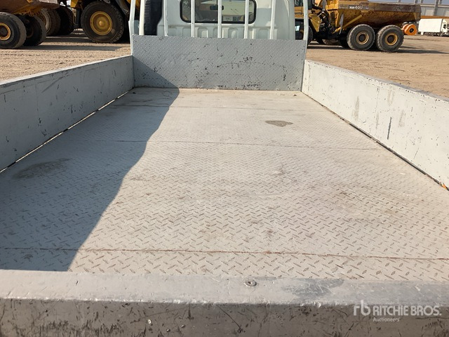 2006 Mitsubishi Canter 4x2 Flatbed Truck - Грузовик бортовой/ Платформа: фото 4 2006 Mitsubishi Canter 4x2 Flatbed Truck - Грузовик бортовой/ Платформа: фото 4