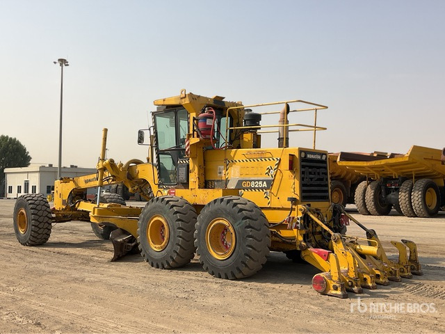 2011 Komatsu GD825A-2 Motor Grader - Косилка-измельчитель/ Мульчер: фото 4 2011 Komatsu GD825A-2 Motor Grader - Косилка-измельчитель/ Мульчер: фото 4