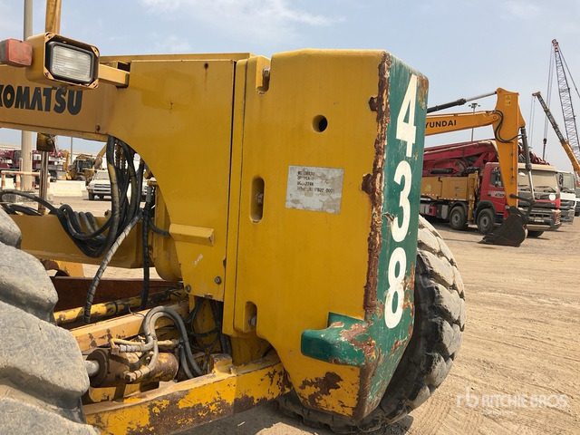 2011 Komatsu GD825A-2 - Грейдер: фото 5 2011 Komatsu GD825A-2 - Грейдер: фото 5