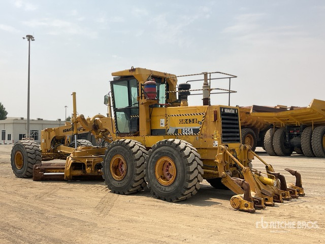 2011 Komatsu GD825A-2 - Грейдер: фото 4 2011 Komatsu GD825A-2 - Грейдер: фото 4