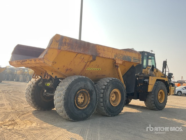 2011 Komatsu HM400-2R Articulated Dump Truck - Сочленённый самосвал: фото 3 2011 Komatsu HM400-2R Articulated Dump Truck - Сочленённый самосвал: фото 3