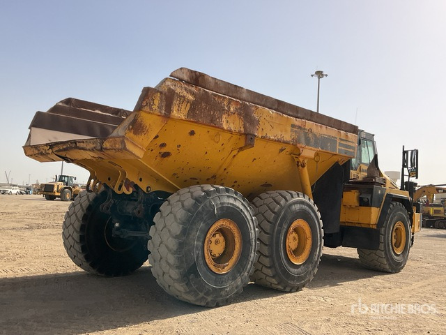 2011 Komatsu HM400-2R Articulated Dump Truck - Сочленённый самосвал: фото 4 2011 Komatsu HM400-2R Articulated Dump Truck - Сочленённый самосвал: фото 4