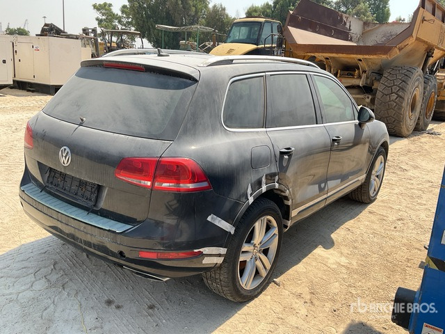 2011 Volkswagen Taureq AWD (Inoperable) SUV - Внедорожник: фото 3 2011 Volkswagen Taureq AWD (Inoperable) SUV - Внедорожник: фото 3
