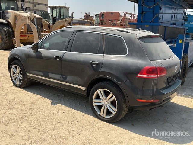 2011 Volkswagen Taureq AWD (Inoperable) SUV - Внедорожник: фото 2 2011 Volkswagen Taureq AWD (Inoperable) SUV - Внедорожник: фото 2