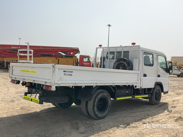 2014 Mitsubishi 4x2 Crew Cab Flatbed Truck - Грузовик бортовой/ Платформа: фото 4 2014 Mitsubishi 4x2 Crew Cab Flatbed Truck - Грузовик бортовой/ Платформа: фото 4