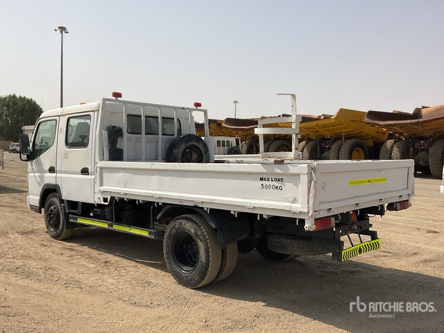 2014 Mitsubishi 4x2 Crew Cab Flatbed Truck - Грузовик бортовой/ Платформа: фото 3 2014 Mitsubishi 4x2 Crew Cab Flatbed Truck - Грузовик бортовой/ Платформа: фото 3