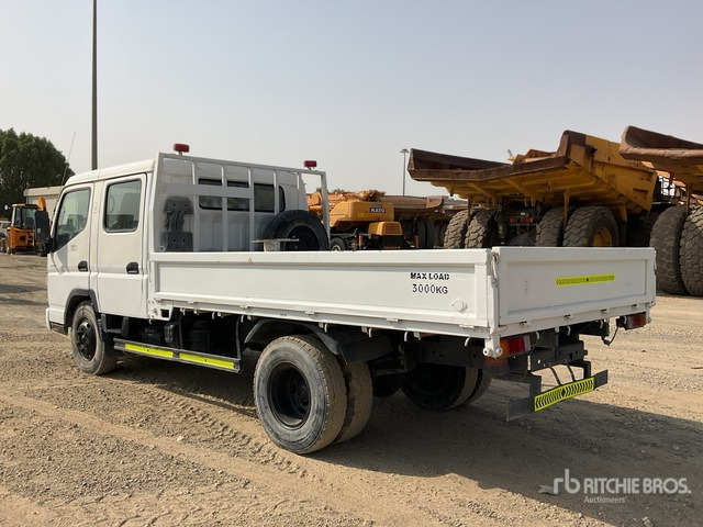 2014 Mitsubishi Canter 4x2 Crew Cab Flatbed Truck - Грузовик бортовой/ Платформа: фото 3 2014 Mitsubishi Canter 4x2 Crew Cab Flatbed Truck - Грузовик бортовой/ Платформа: фото 3