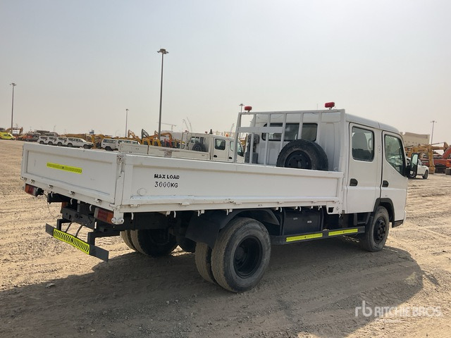 2014 Mitsubishi Canter 4x2 Crew Cab Flatbed Truck - Грузовик бортовой/ Платформа: фото 4 2014 Mitsubishi Canter 4x2 Crew Cab Flatbed Truck - Грузовик бортовой/ Платформа: фото 4