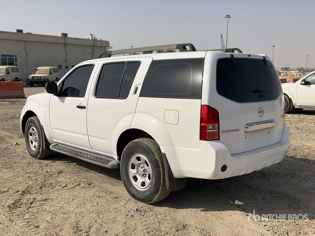 2014 Nissan Pathfinder 4WD SUV - Внедорожник: фото 3 2014 Nissan Pathfinder 4WD SUV - Внедорожник: фото 3