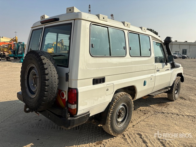 2018 Toyota Land Cruiser 78R 4x4 SUV - Внедорожник: фото 3 2018 Toyota Land Cruiser 78R 4x4 SUV - Внедорожник: фото 3