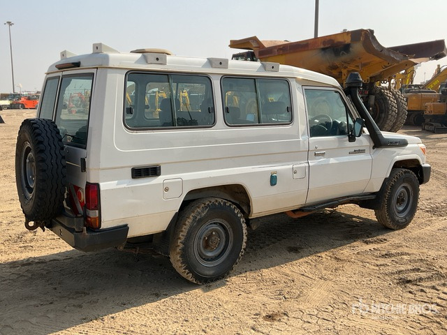 2018 Toyota Land Cruiser 78R 4x4 SUV - Внедорожник: фото 2 2018 Toyota Land Cruiser 78R 4x4 SUV - Внедорожник: фото 2