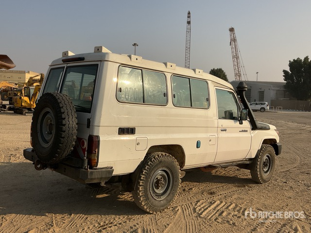 2018 Toyota Land Cruiser 78R 4x4 SUV - Внедорожник: фото 2 2018 Toyota Land Cruiser 78R 4x4 SUV - Внедорожник: фото 2