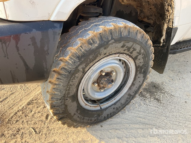 2018 Toyota Land Cruiser 78R 4x4 SUV - Внедорожник: фото 5 2018 Toyota Land Cruiser 78R 4x4 SUV - Внедорожник: фото 5