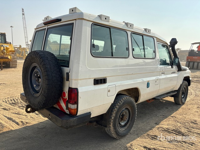 2018 Toyota Land Cruiser 78R 4x4 SUV - Внедорожник: фото 3 2018 Toyota Land Cruiser 78R 4x4 SUV - Внедорожник: фото 3