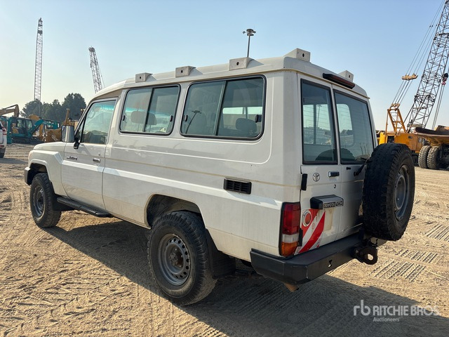 2018 Toyota Land Cruiser 78R 4x4 SUV - Внедорожник: фото 3 2018 Toyota Land Cruiser 78R 4x4 SUV - Внедорожник: фото 3