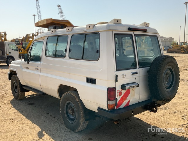 2018 Toyota Land Cruiser 78R 4x4 SUV - Внедорожник: фото 3 2018 Toyota Land Cruiser 78R 4x4 SUV - Внедорожник: фото 3